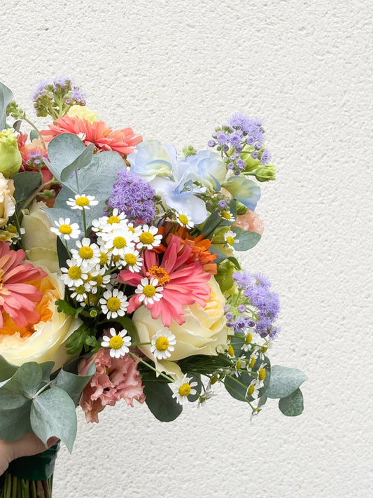 Comment choisir entre des fleurs fraiches ou des fleurs séchées pour son mariage ?