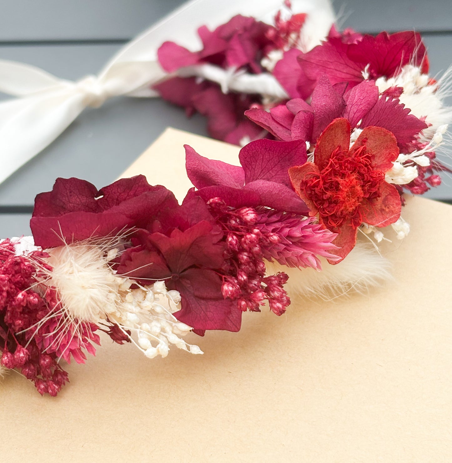 Couronne en fleurs séchées et stabilisés pour enfant