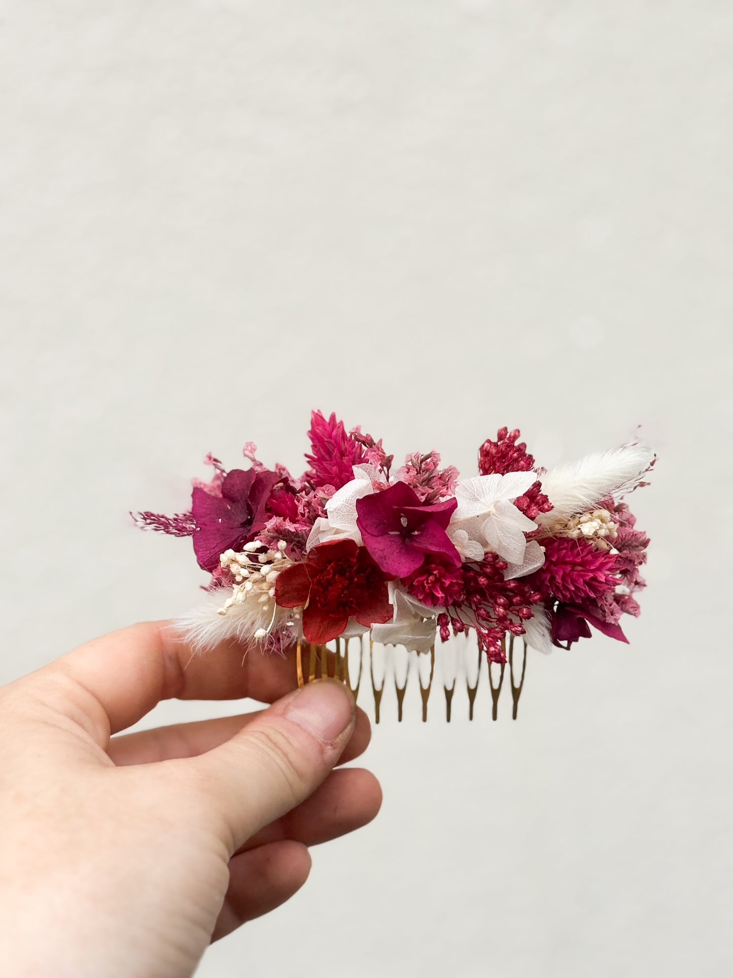 Peigne en fleurs séchées et stabilisées sur mesure